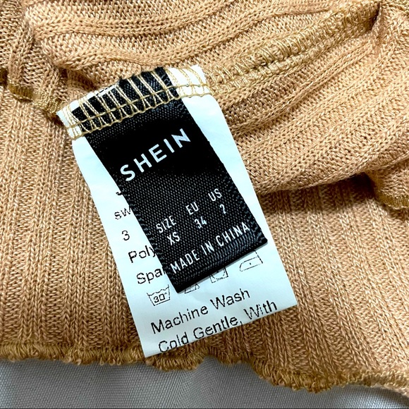 Solid Beige Button Front Stretch Body-con Fitted Plunge Short Sleeves Crop Top - Picture 6 of 6